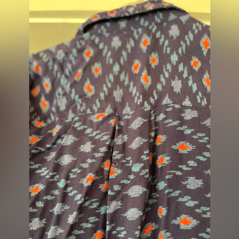 Ecote Ikat Pattern Flowy Button Up Tunic - Picture 4 of 5